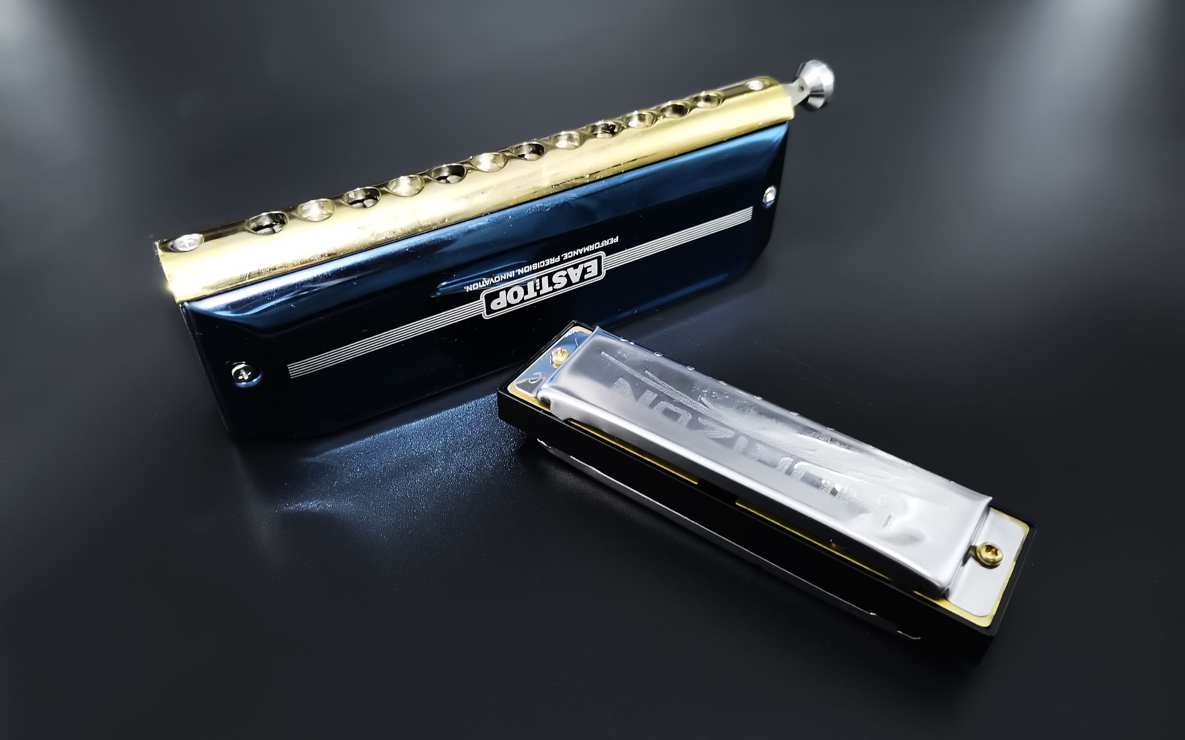 国产口琴初试下颌震音!