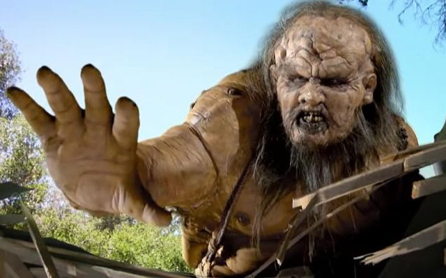 3分钟看完《利斧巨人》, 男子被困矿洞数十年,变异成20米高的巨人