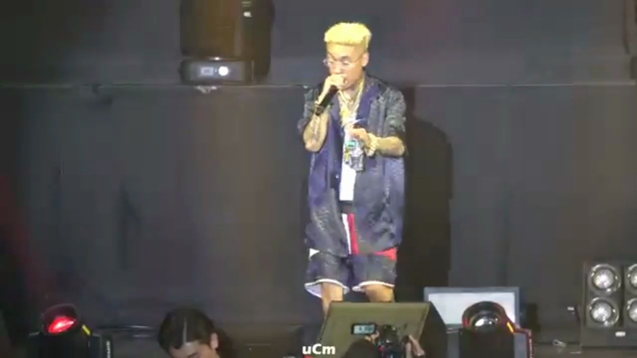 DOK2高能Live,这说唱也太炸了!哔哩哔哩bilibili