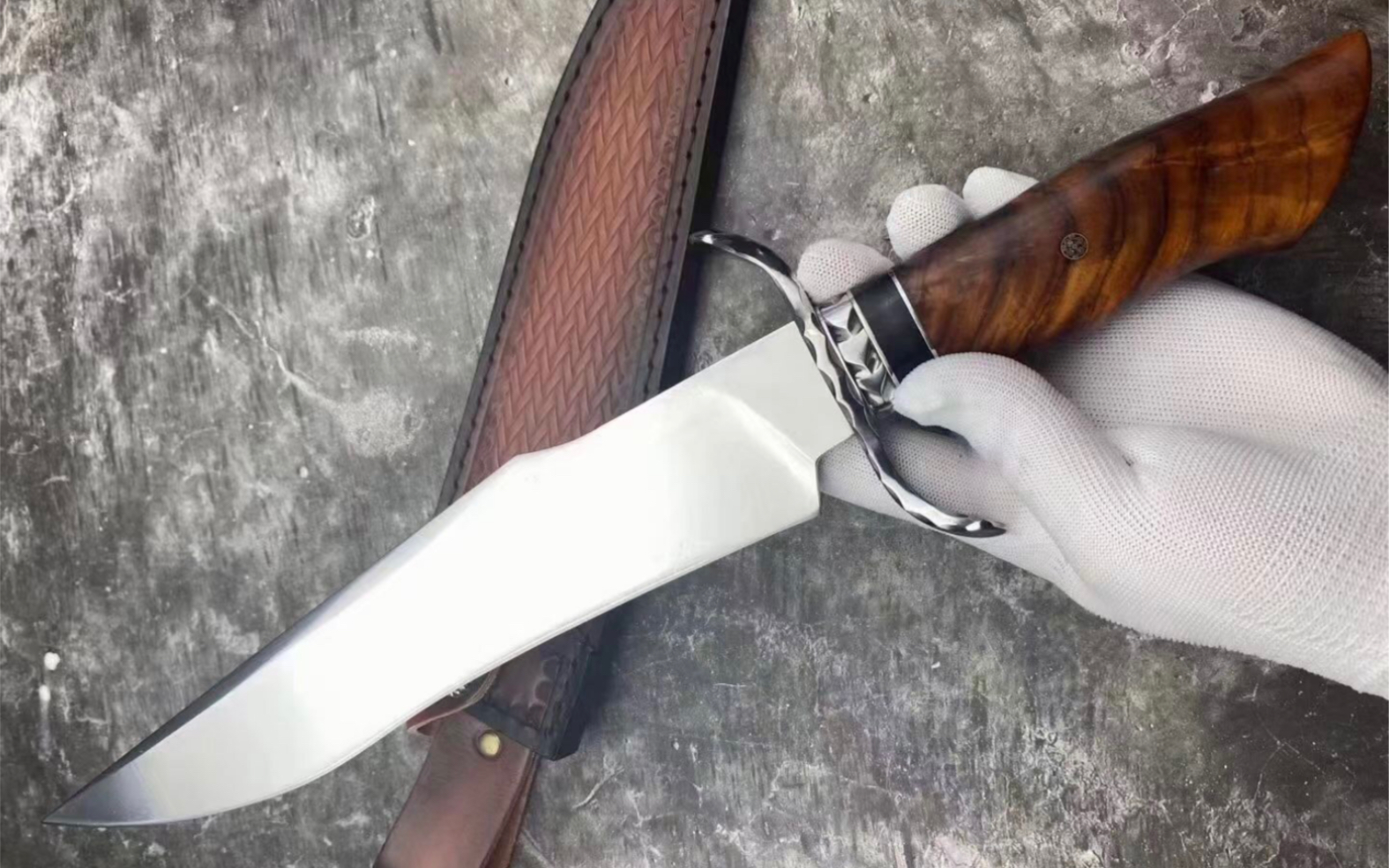 手工大师精品:寒冰大型博弈直刀,日本vg10钢双护手战术刀,水冷二次