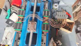 【DIY业余自制CNC雕刻机】-各轴油路实图