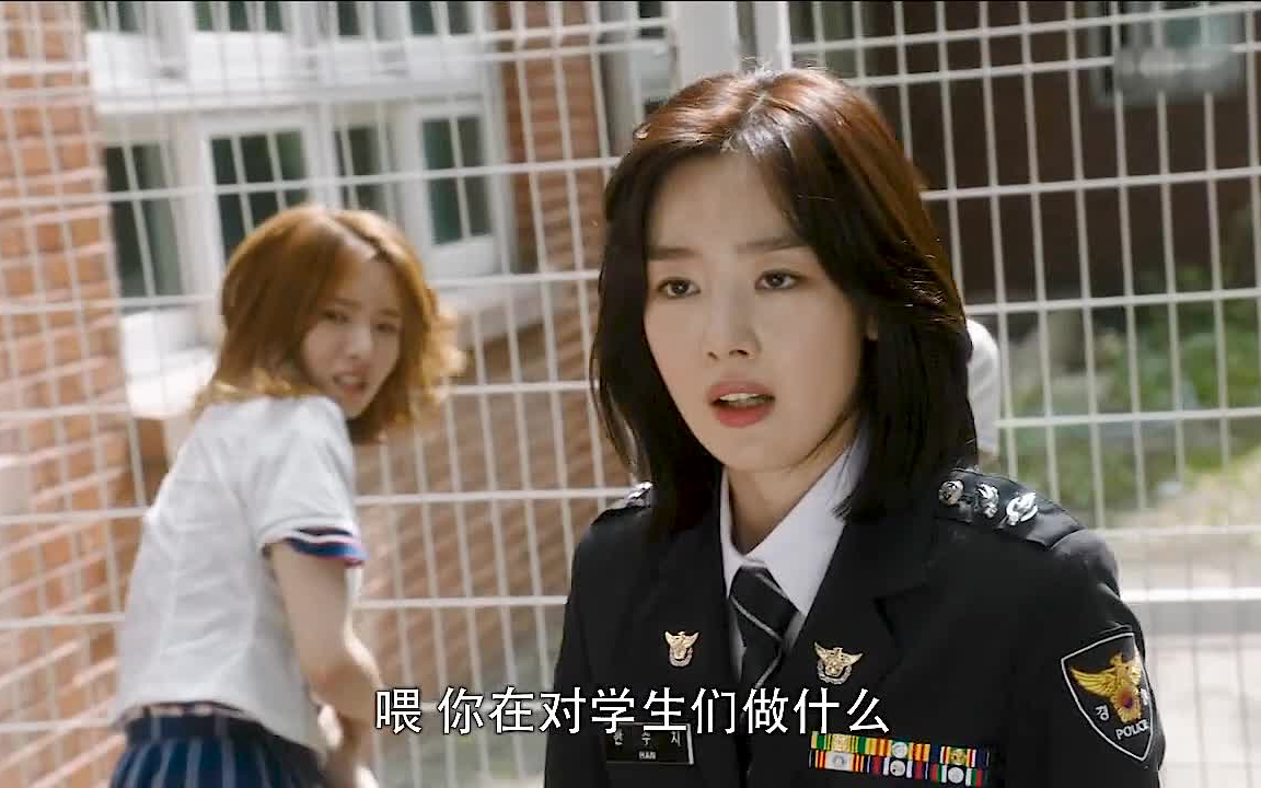 女生打架从来不在乎自己穿的是裙子_哔哩哔哩_bilibili