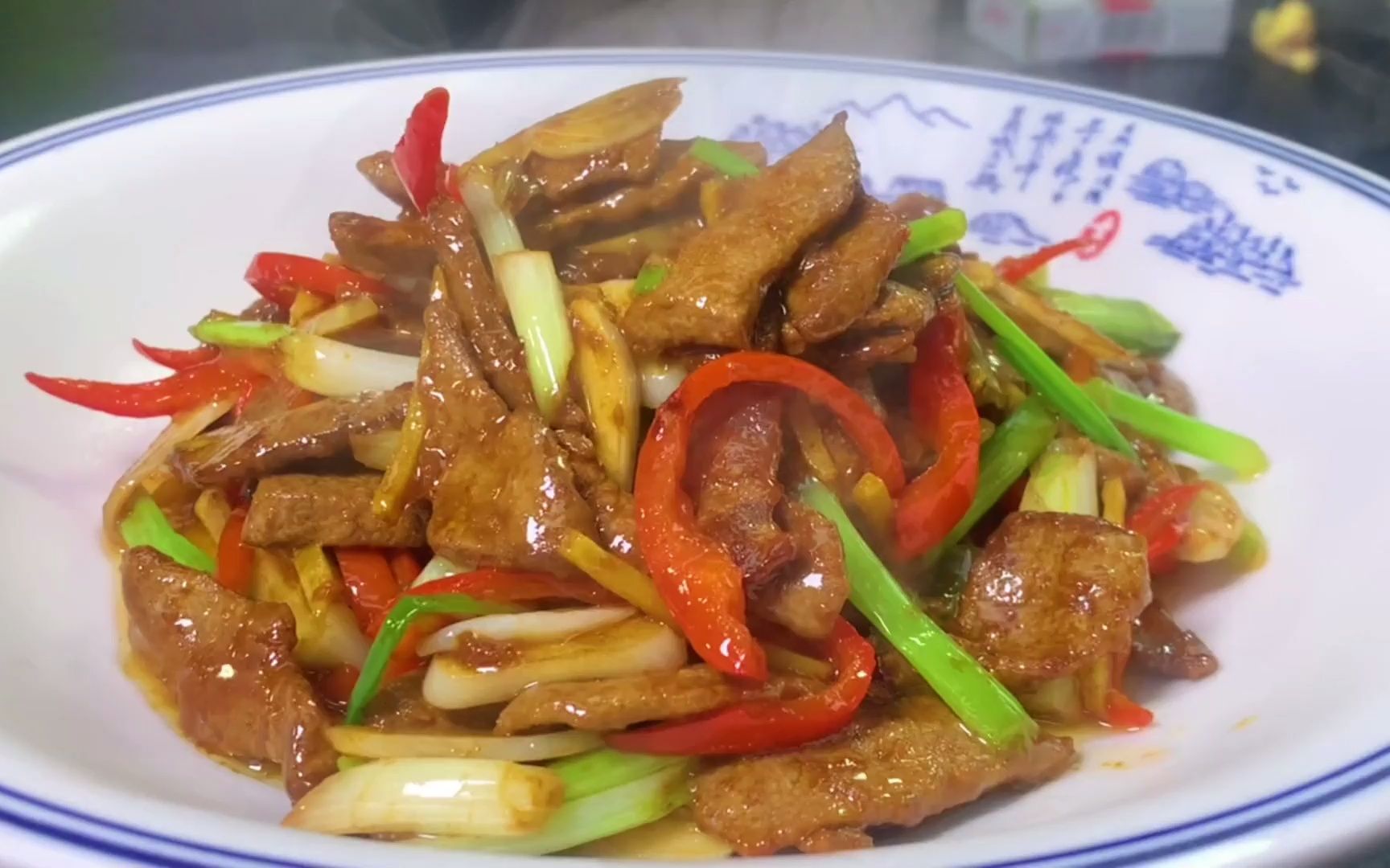 厨师长教你一道家常菜,"葱爆猪肝"正宗做法,记得收藏起来