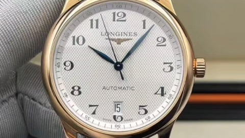 5mm口径 玫瑰金表壳 精钢折叠扣大三针 日历功能 背透机芯 15年库存未