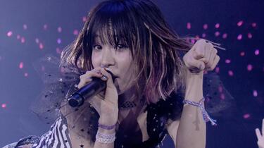 ミュージック LiSA/LiVE NEVER ENDiNG GLORY [the Moon] LiSA - She LiVE is Smile Always ~NEVER ENDiNG GLORY~ 'the
