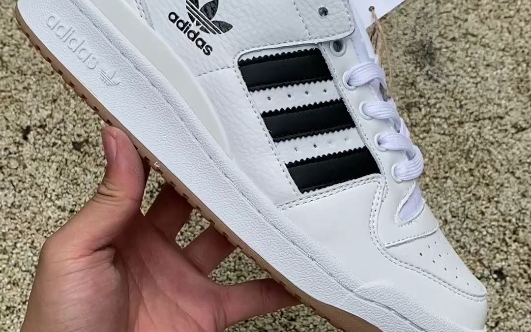 adidas originals forum low 阿迪达斯中帮白黑休闲板鞋 hp9088滑板鞋