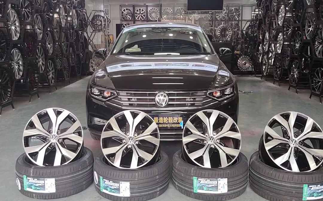 迈腾搭配大花瓣轮毂真是yyds非常大气运动感十足