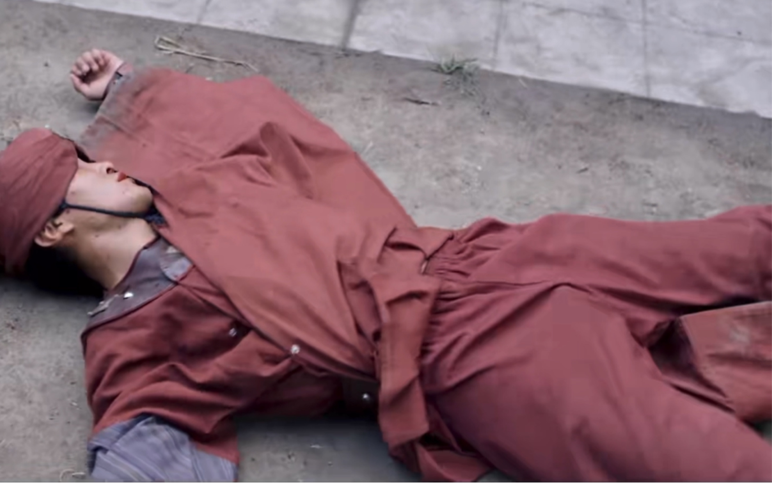 电影版古装士兵尸体