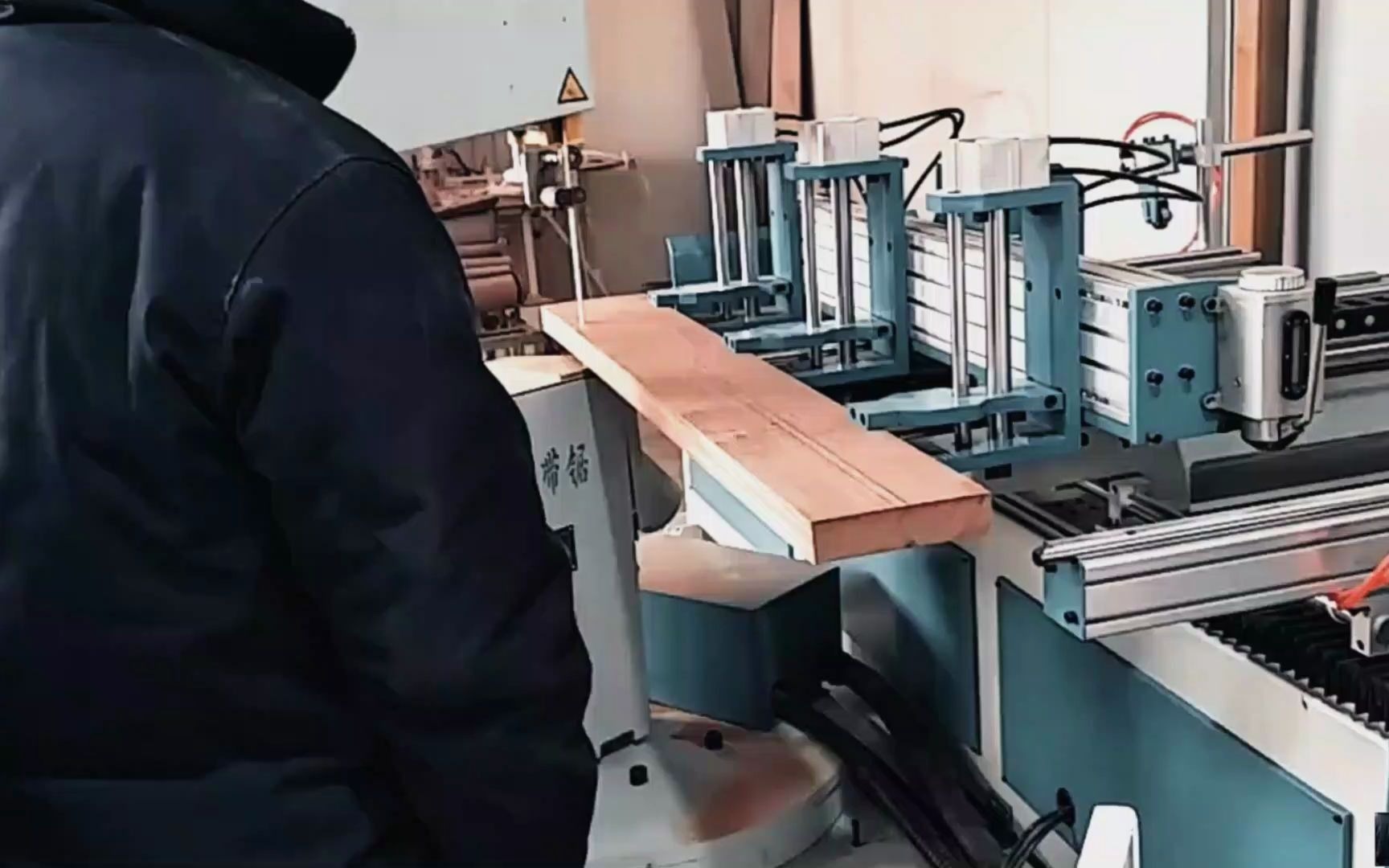 家具曲线锯 弯料家具开料机三分钟学会操作