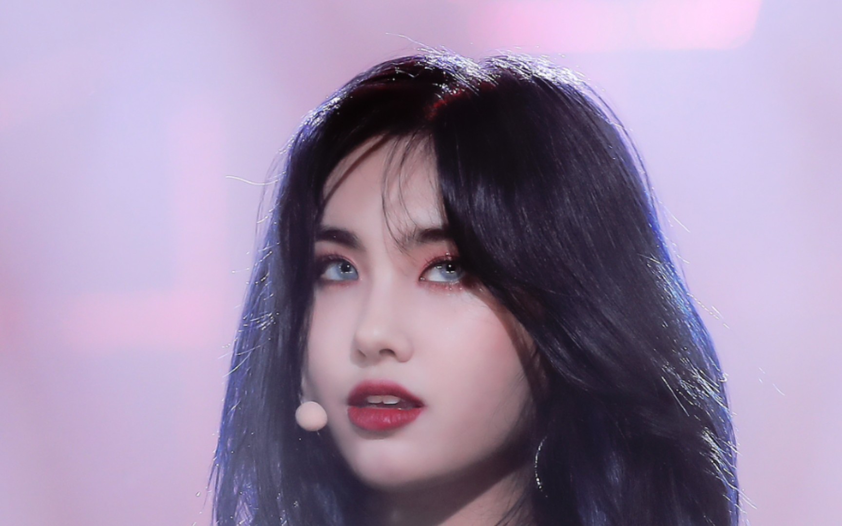活动 everglow【许庾琳】美杜莎型美人,这个眼神谁不爱!