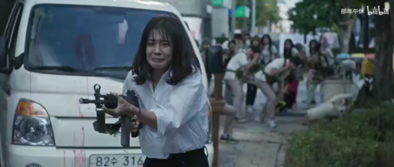 日韩美女中刀被杀