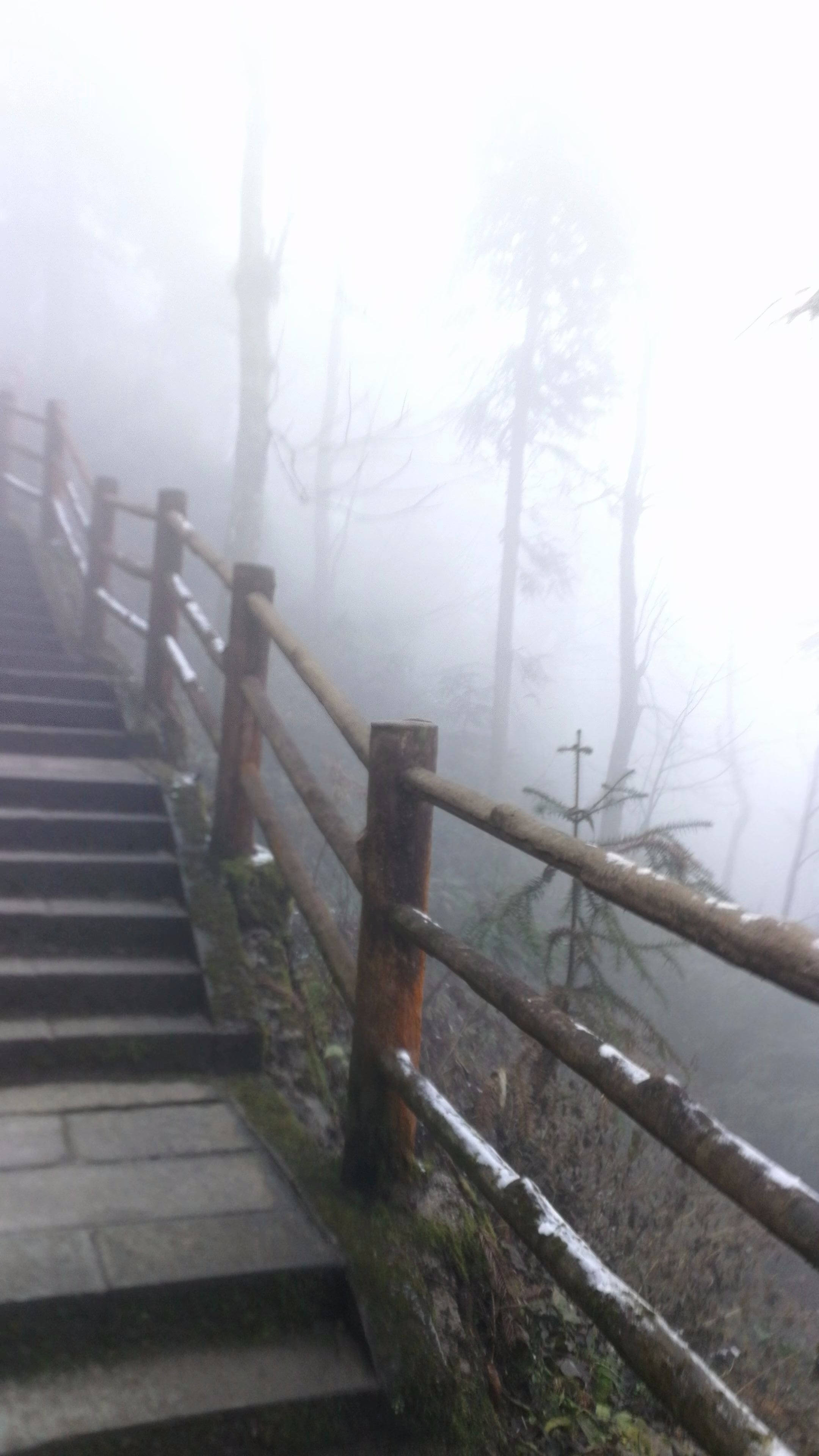 [图]岁末游峨眉，抵达仙峰寺积雪区域 2019.12