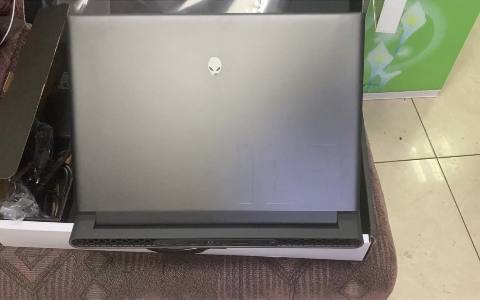 美行外星人m18 4090显卡 i9-13900hx现货 全新原封开箱带一年保修外星