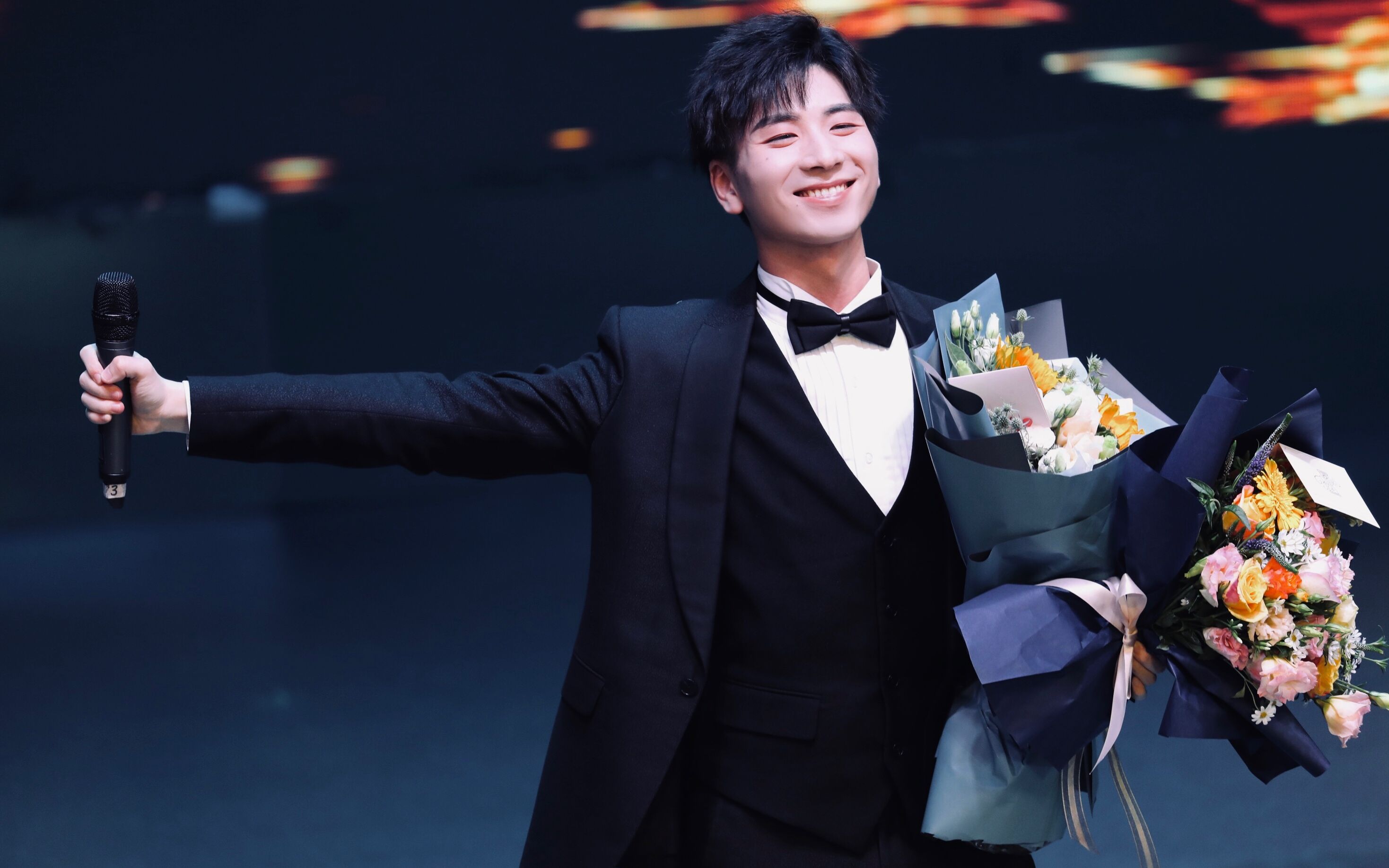 蔡程昱个人向混剪让酒我本桀骜少年臣不信鬼神不信人