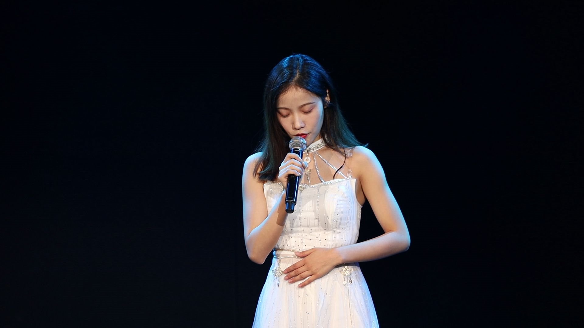 【gnz48 罗寒月】豪歌积分赛第一场 《shall we talk》focus_哔哩哔哩