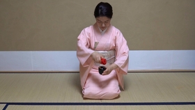 日本茶道里千家真行草的行礼方式丨茶道始于礼而终礼 主客之间 客人与客人之间 吃茶用菓处处皆是关怀之心 哔哩哔哩