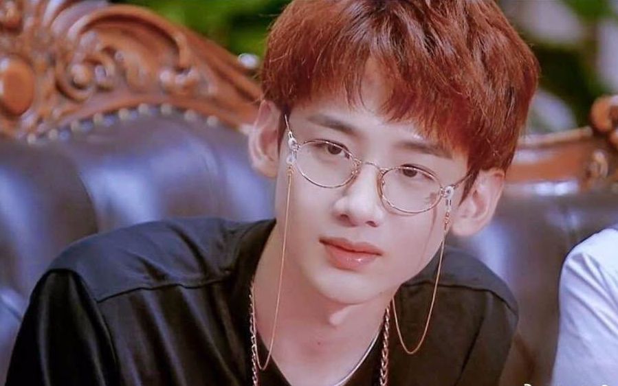 多国俊男坊阴暗系男神小狼狗斯文败类舔屏向