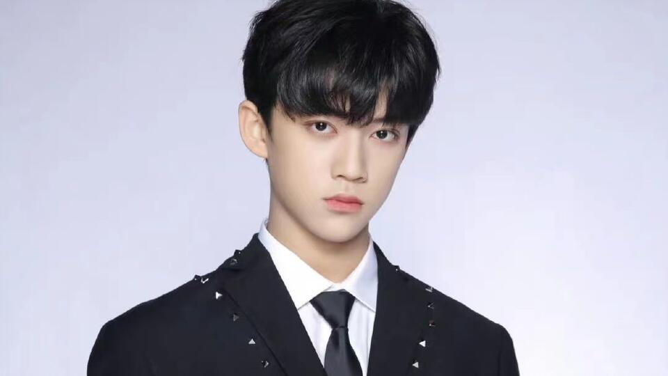 TF家族】左航舞台合集2（2022新年音乐会——未完成的约定（含个人直拍）- 2023新年音乐会——瞬间（含个人直拍））_哔哩哔哩_bilibili