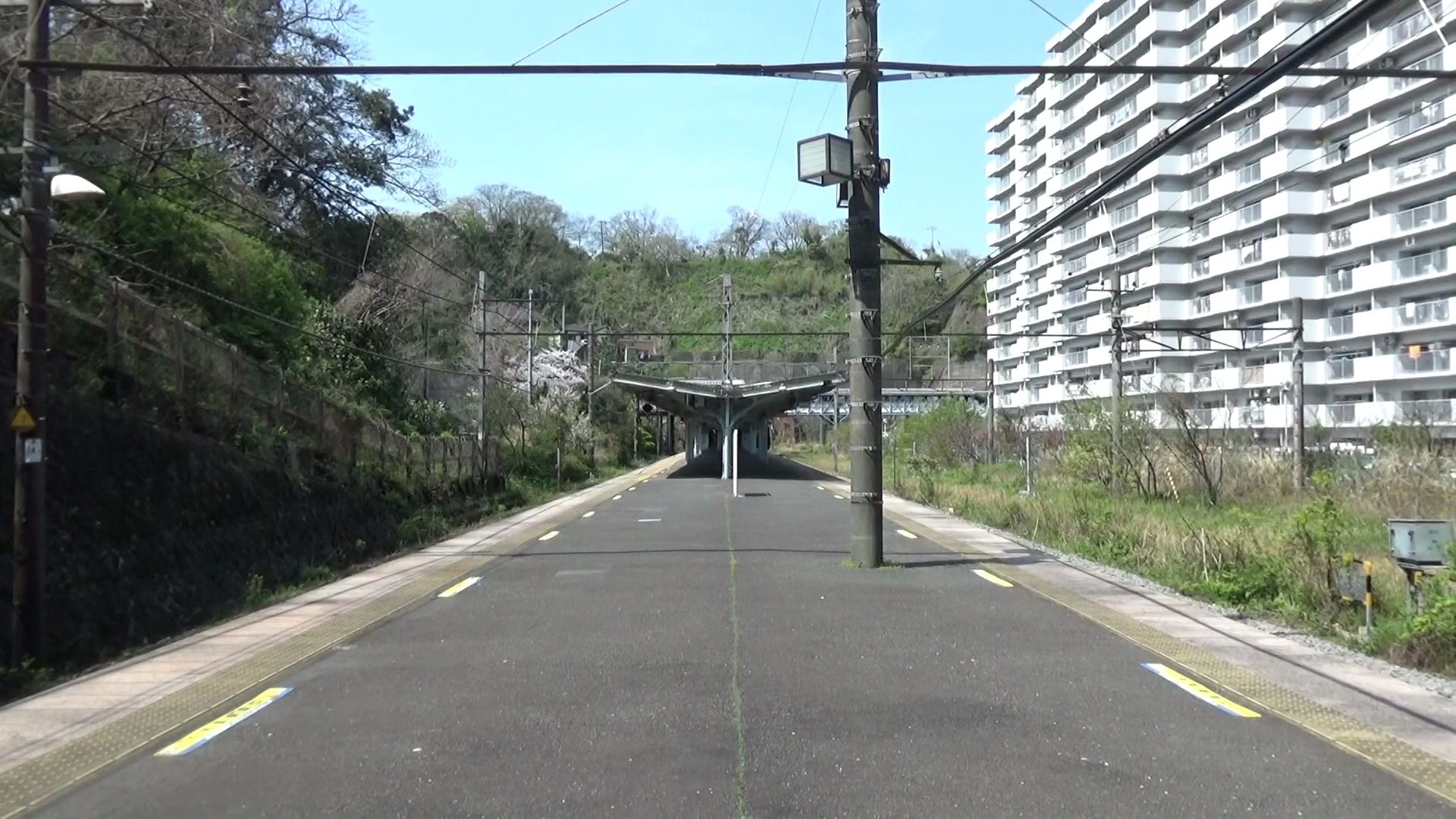 【田浦名物ドアカット!】JR横须贺线 田浦駅 列车発着シーン集 2020.4.3哔哩哔哩bilibili