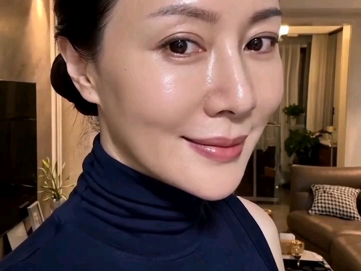 成熟阿姨喜欢小奶狗