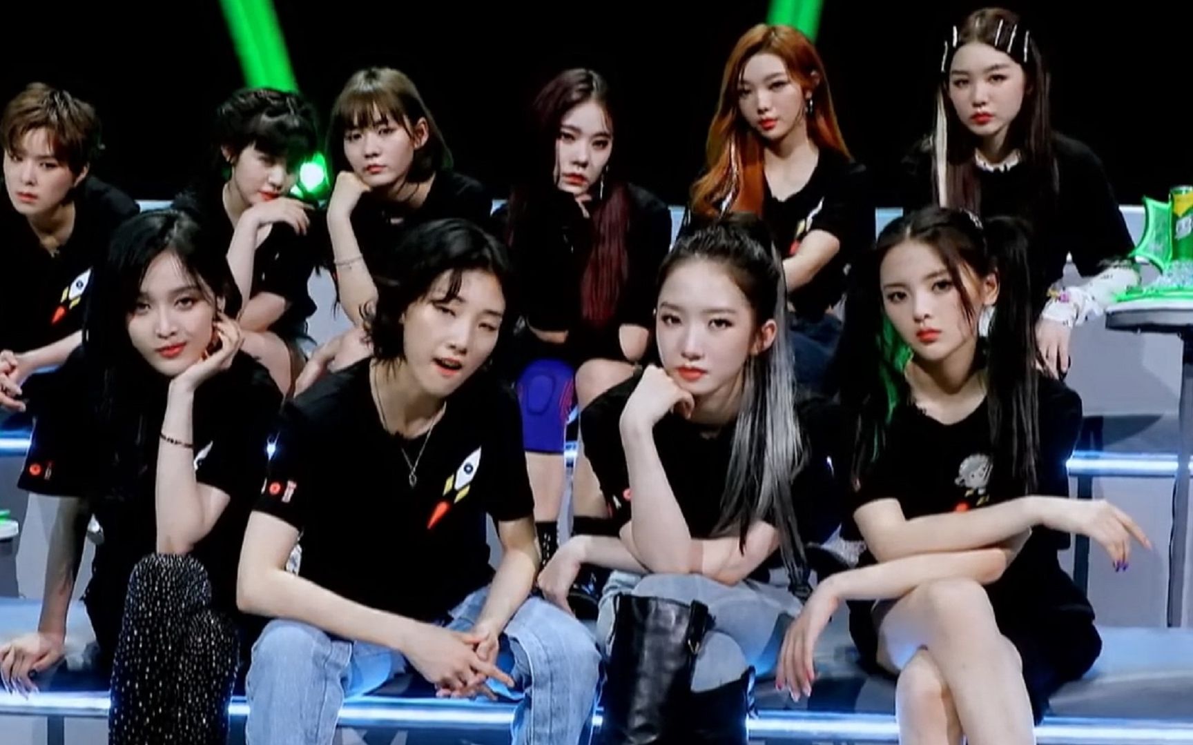 火箭少女101空降《炙热的我们》,男团女团正面刚 r1se/snh48/sing