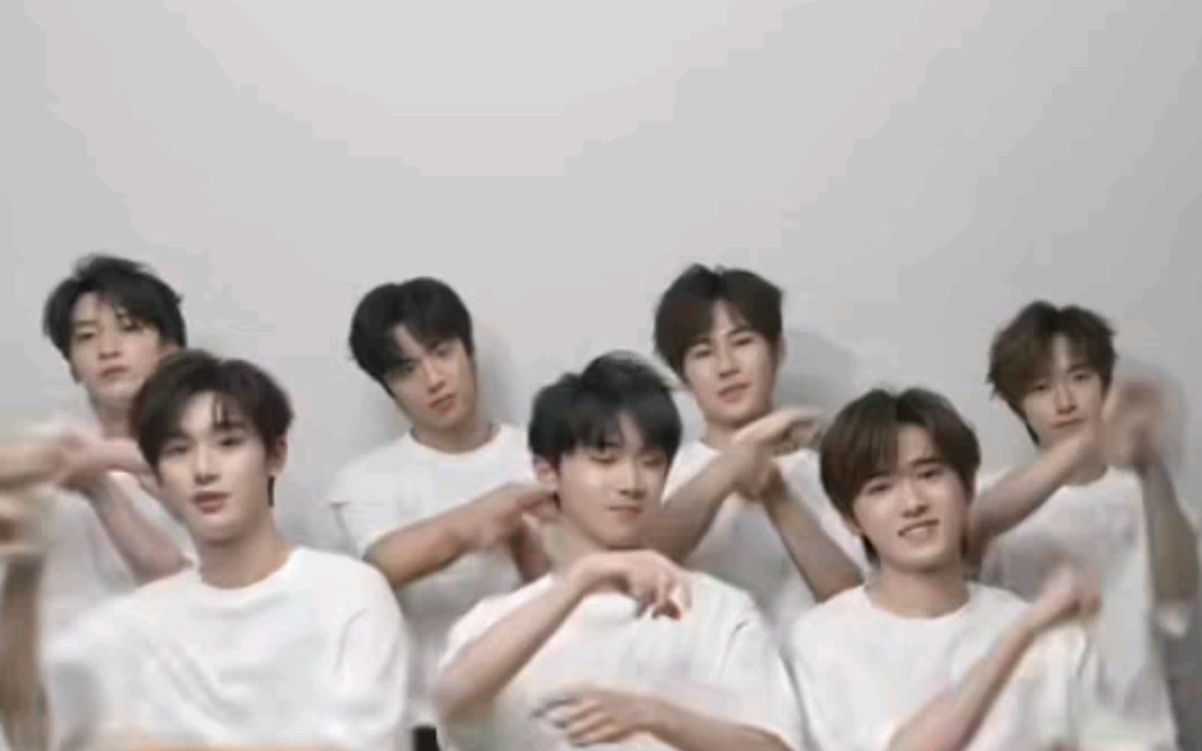 时代少年团1440手势舞 (宋亚轩)-给我一点幸运-给我一点幸运-哔哩哔哩