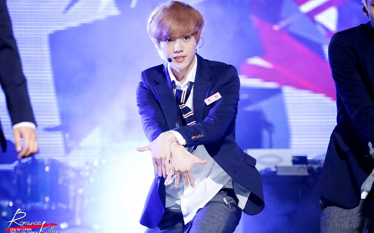 鹿晗饭拍 131010 mu con growl咆哮 by lulu