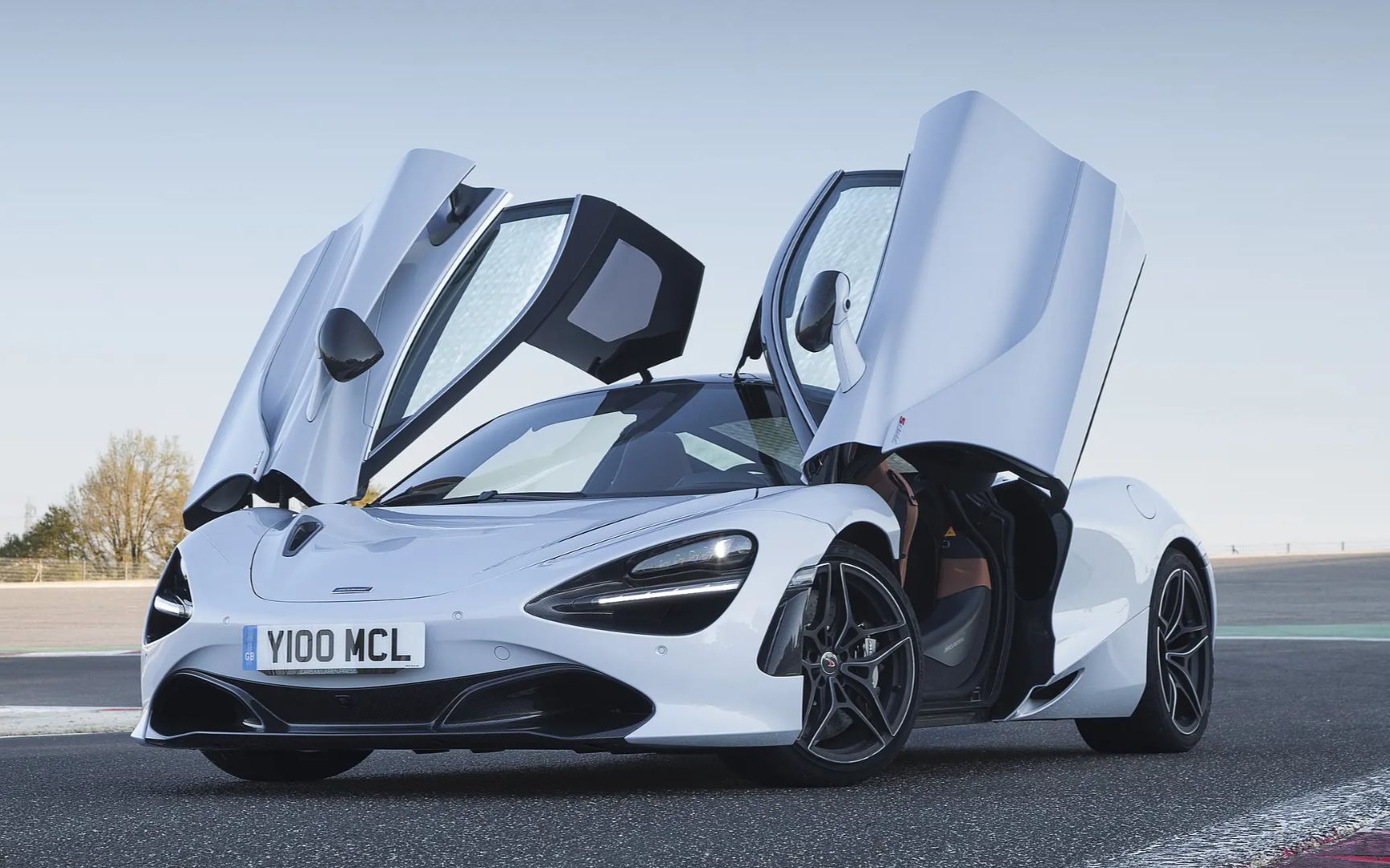 配720匹4.0t v8 宝华韦健音响,2022款迈凯伦720s亮相