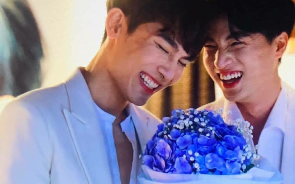 mew&gulf缪糕夫夫婚礼现场vs婚后的甜蜜生活 看完不甜算我输_哔哩哔哩