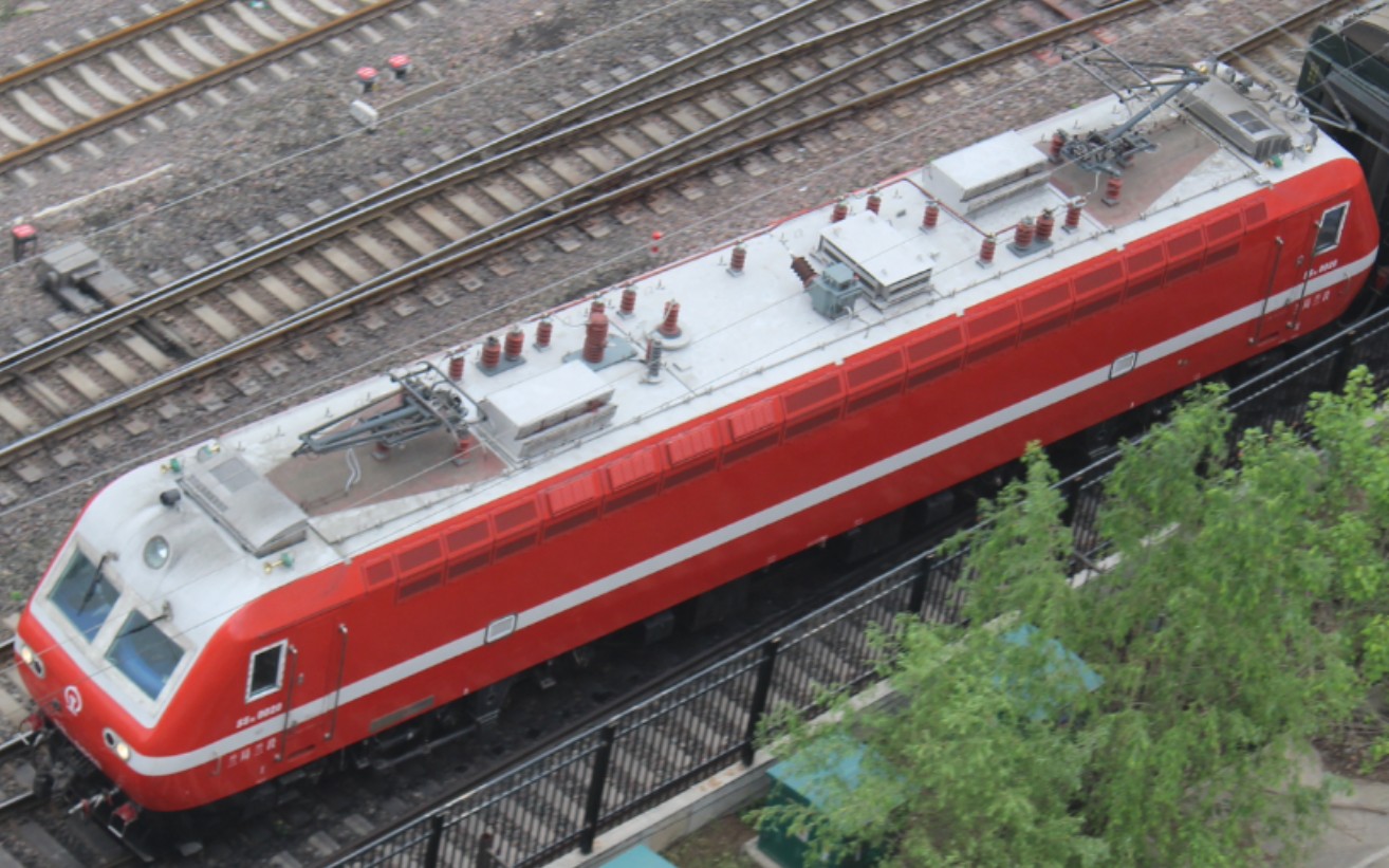 【中国铁路】兰局兰段ss7e美女机车升弓,启机,走行