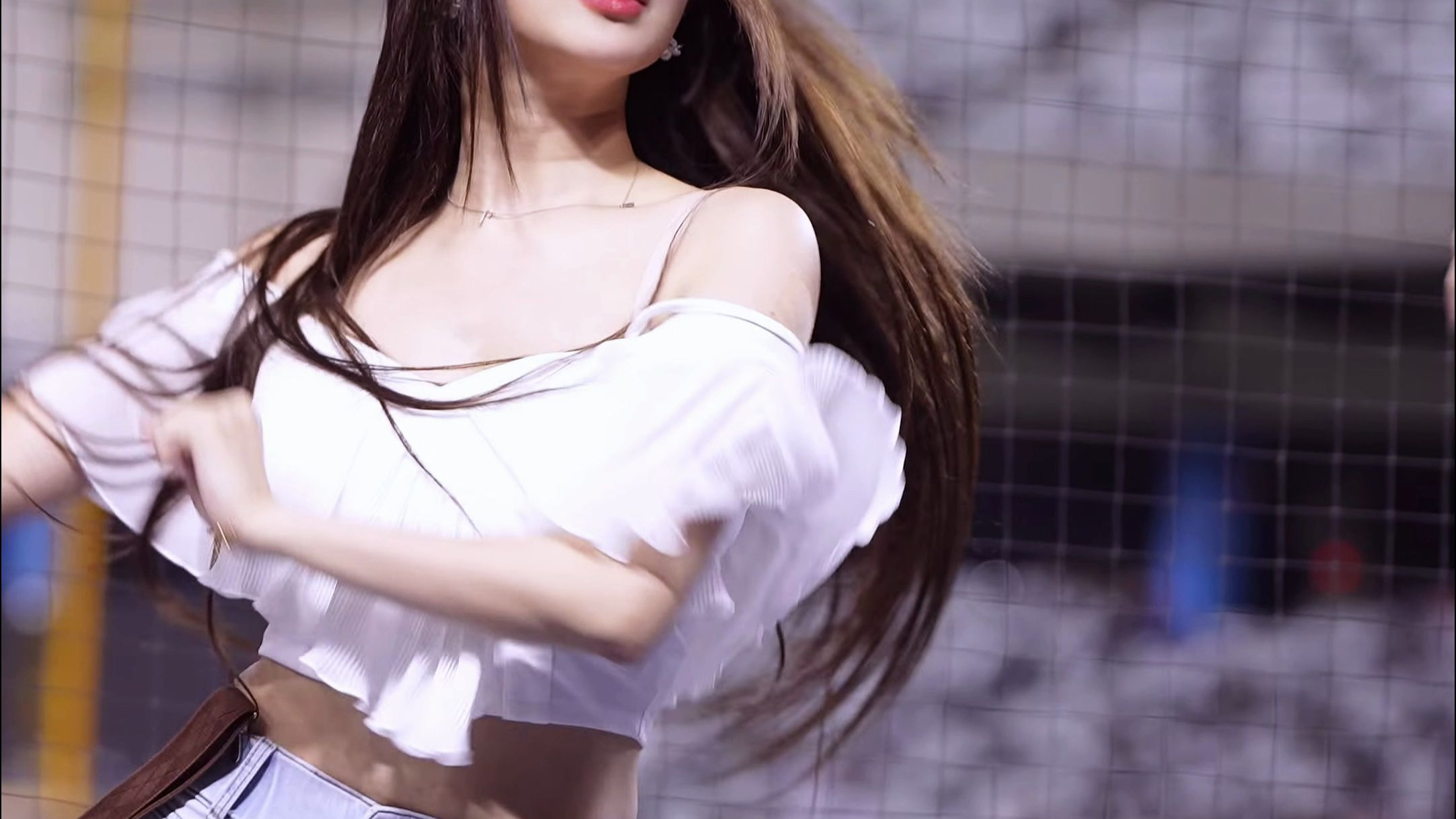 牛仔裤的李珠珢