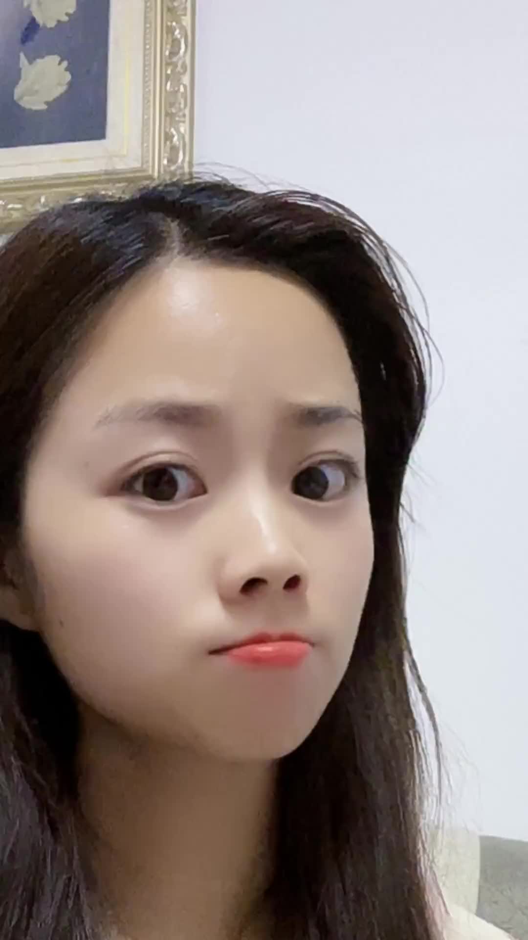 哈哈哈都喜欢我素颜的样子发一个给大家哈哈晚安爱笑女孩运气不差