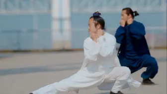 腿脚无力，腰胯僵硬，可以试一试这个动作，提升体质。