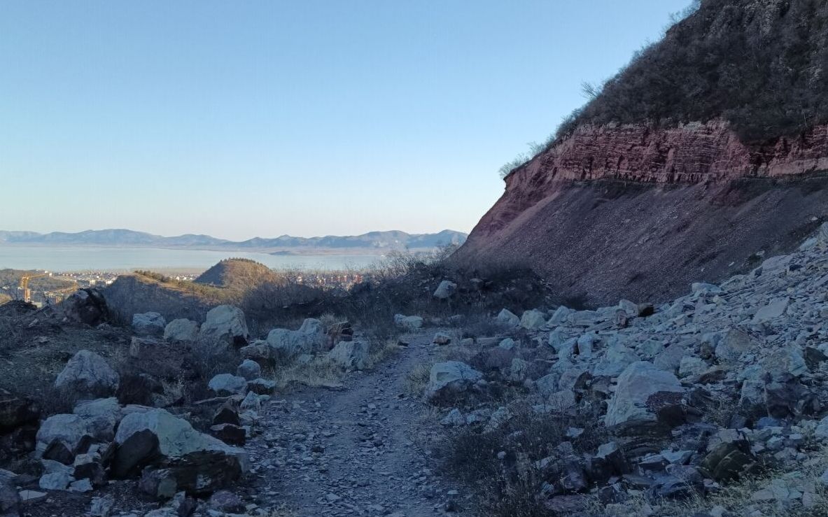 紅色層疊巖路線