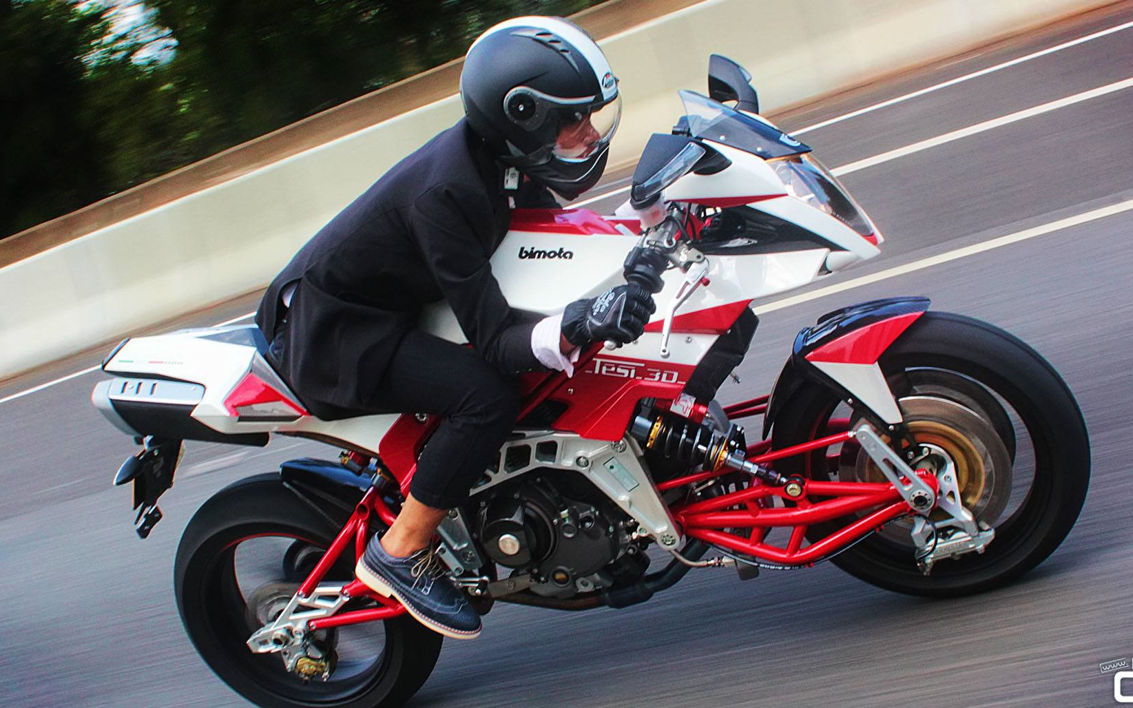 宣传片 / bimota tesi 3d 比摩塔_哔哩哔哩_bilibili