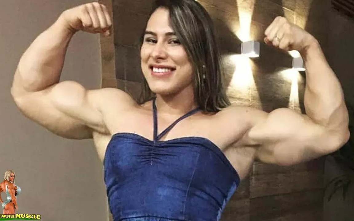 小姐姐如何练肌肉21岁肌肉女孩leyvinabarrosphysique女士和私人教练