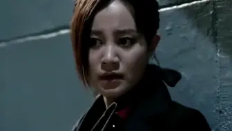 女战士夜袭鬼子总部，没想不起眼的女秘书，竟是高手