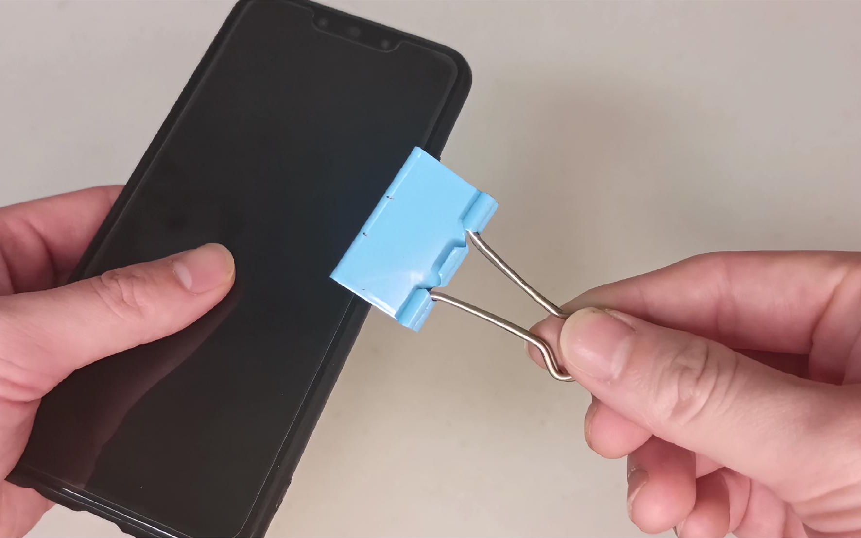 长尾夹这样安装在手机上真是太会想办法了知道真方法的人很少