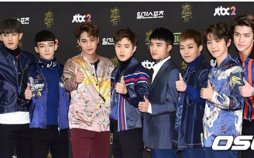 【exo】第三十届金唱片颁奖典礼exo表演合辑_哔哩哔哩 (゜-゜)つロ