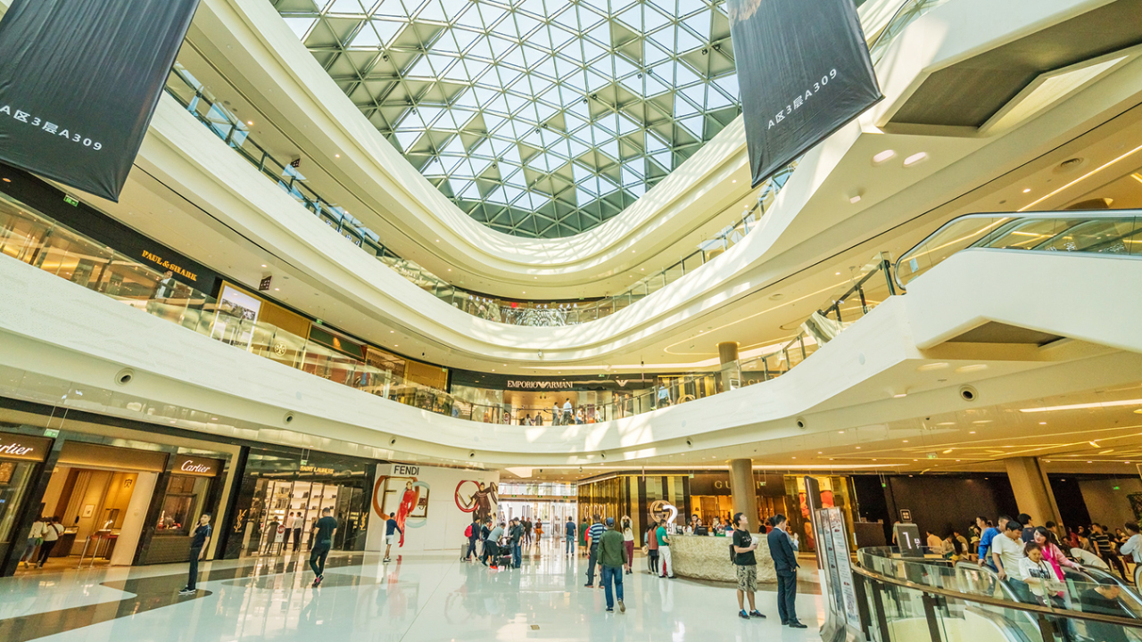 海南离岛免税店日均销售额超亿元手机酒类平板电脑最受欢迎