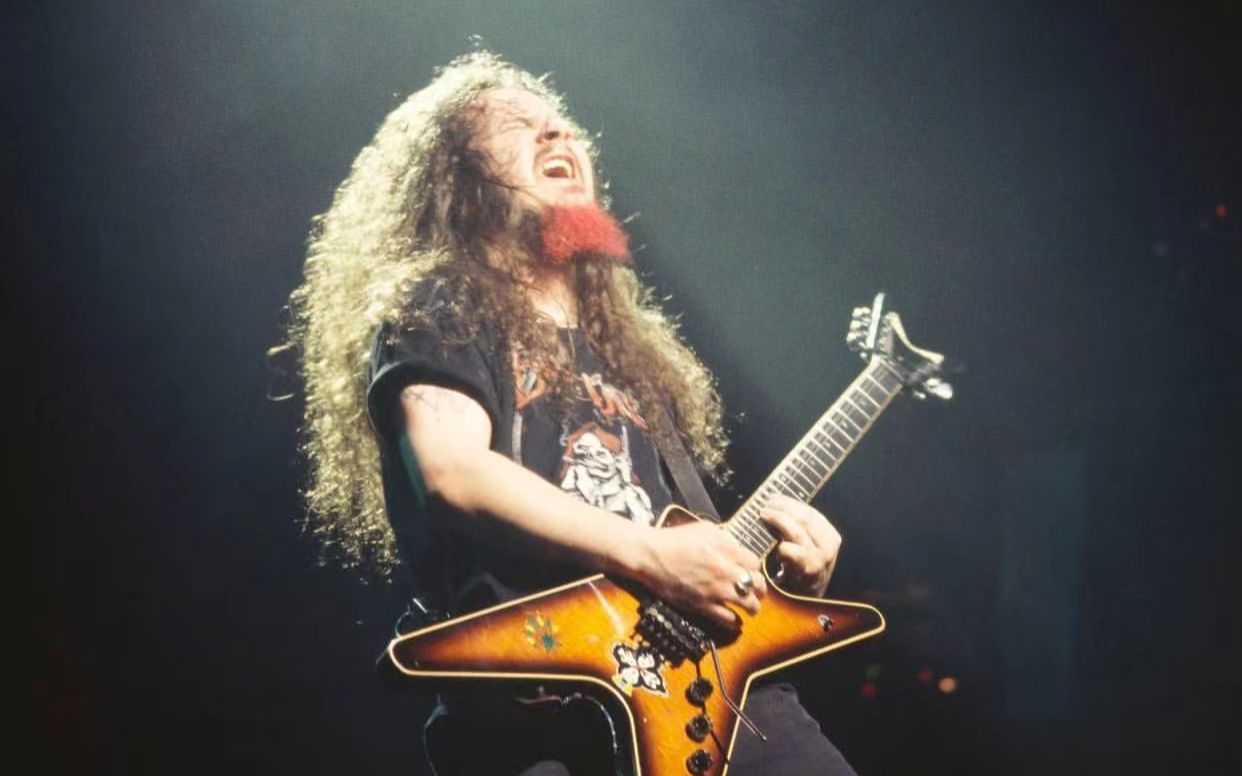 近距离看dimebag弹吉他