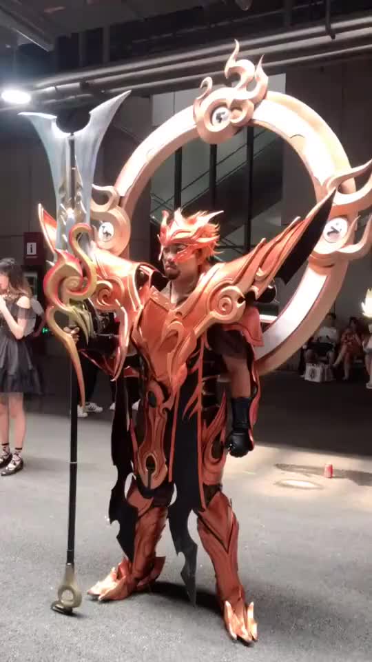 王者荣耀:高大威猛的张飞cosplay