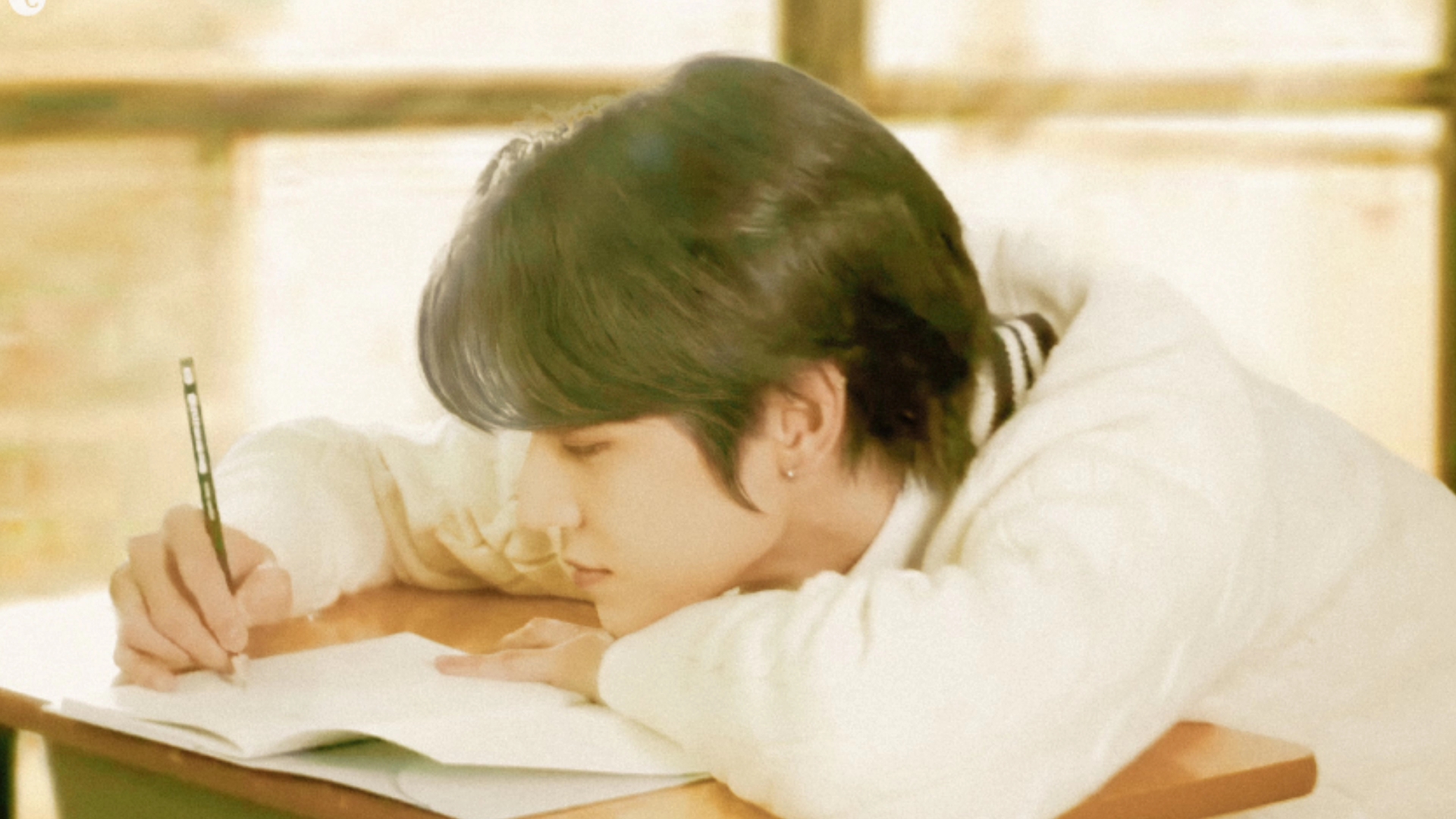 nct李泰容绒绒的盛世美颜第四弹四分钟不心动挑战划吗