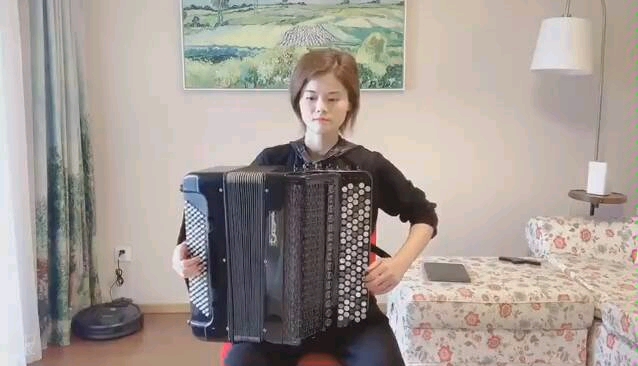 巴扬手风琴吴雯怡老师演奏小酸梅果