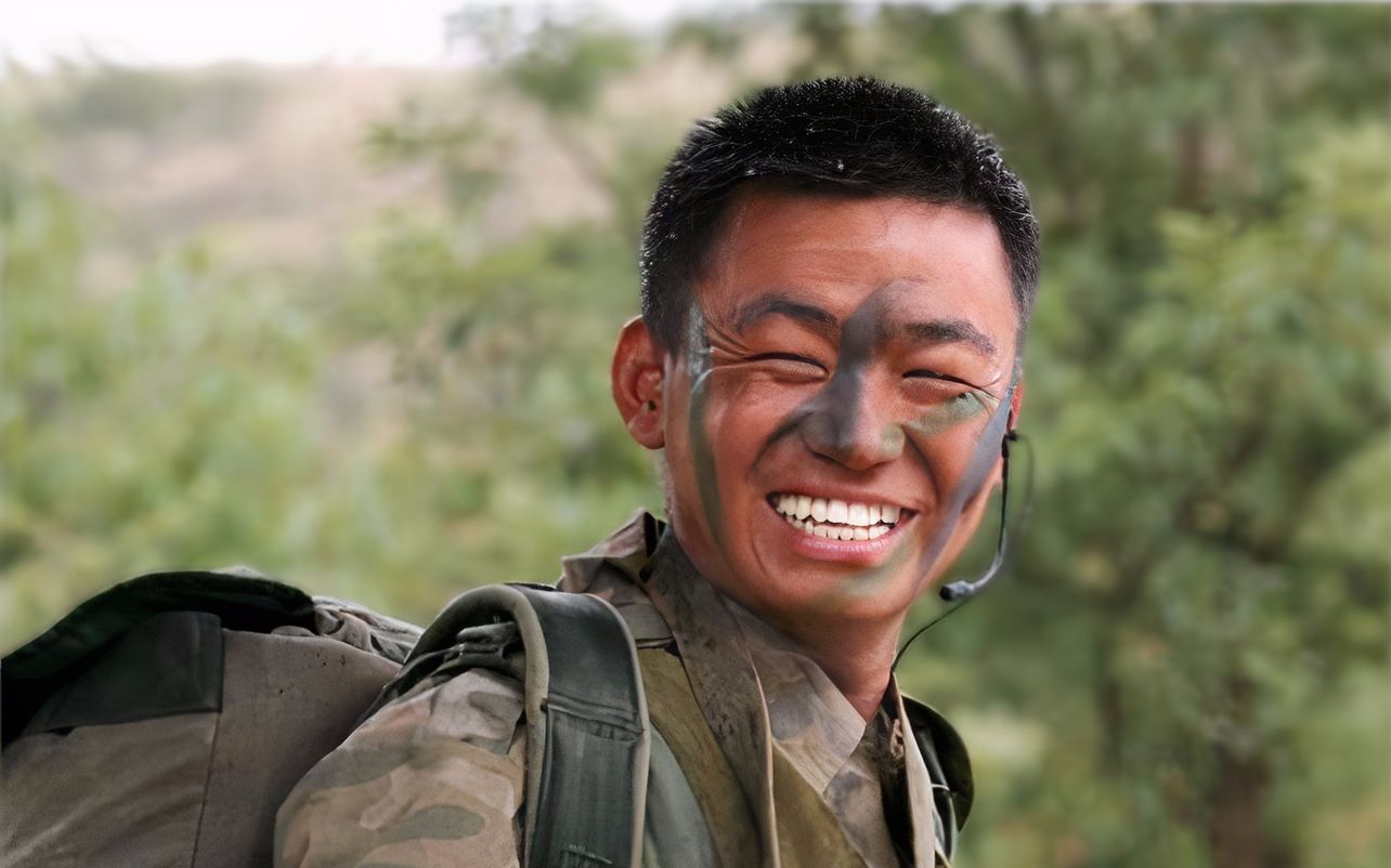 《士兵突击》许木木的成才路,一代兵王就此觉醒,开始逆袭之路_哔哩