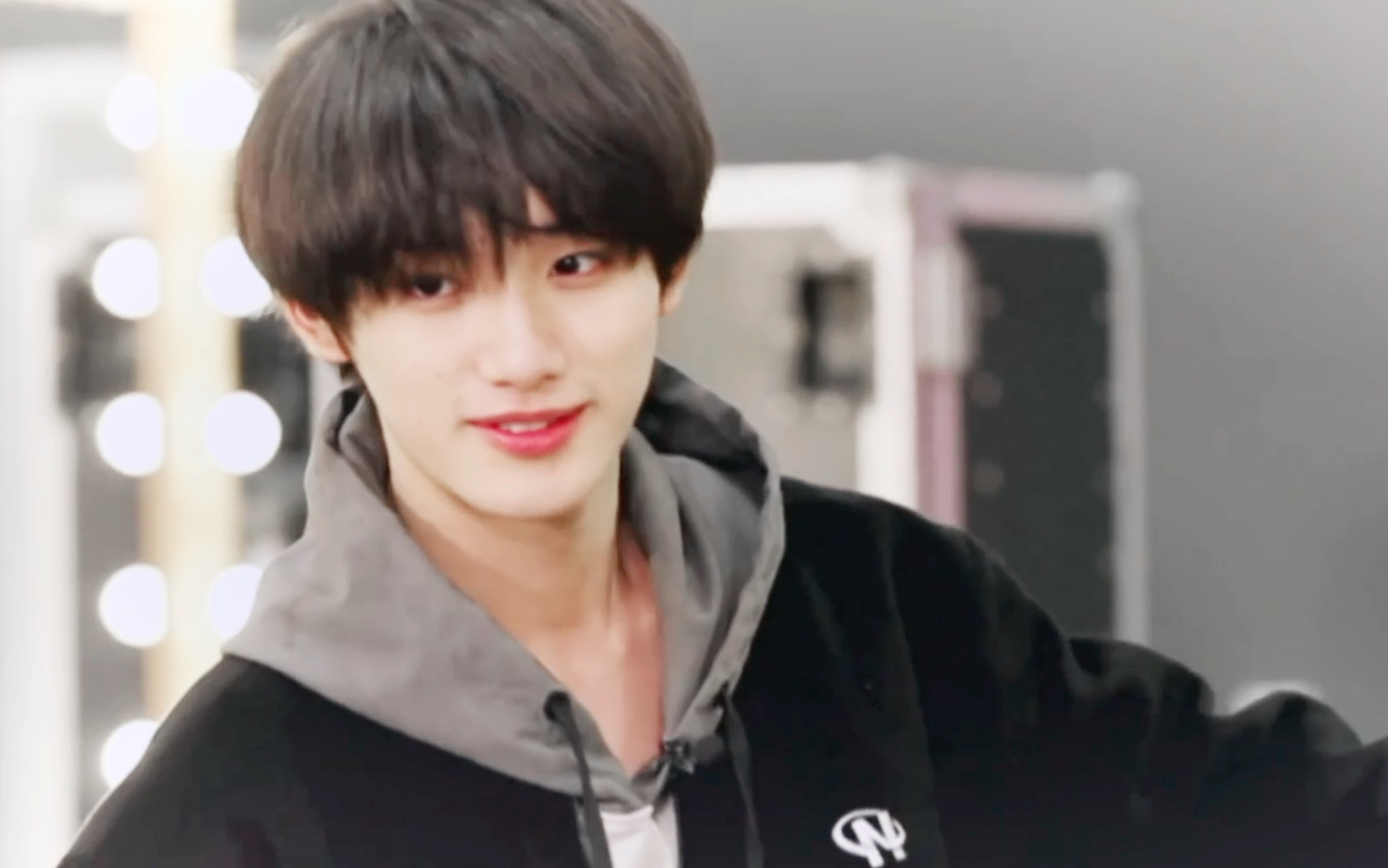 年下小奶狗台球,街舞花式逗姐姐开心_哔哩哔哩 (゜-゜)つロ 干杯