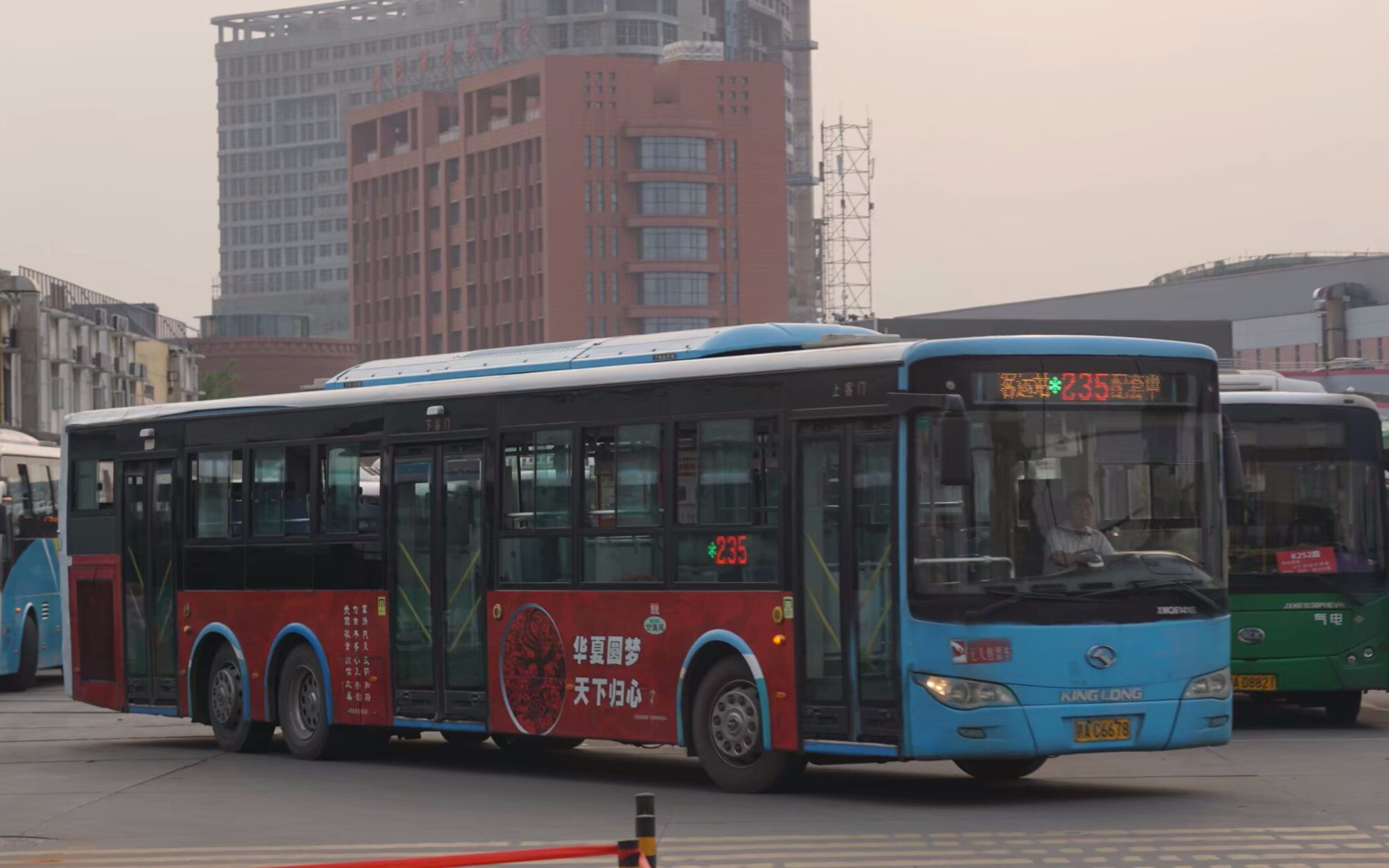 【公交】南昌公交235路全程pov(昌南客运站→红谷滩配套中心)_哔哩