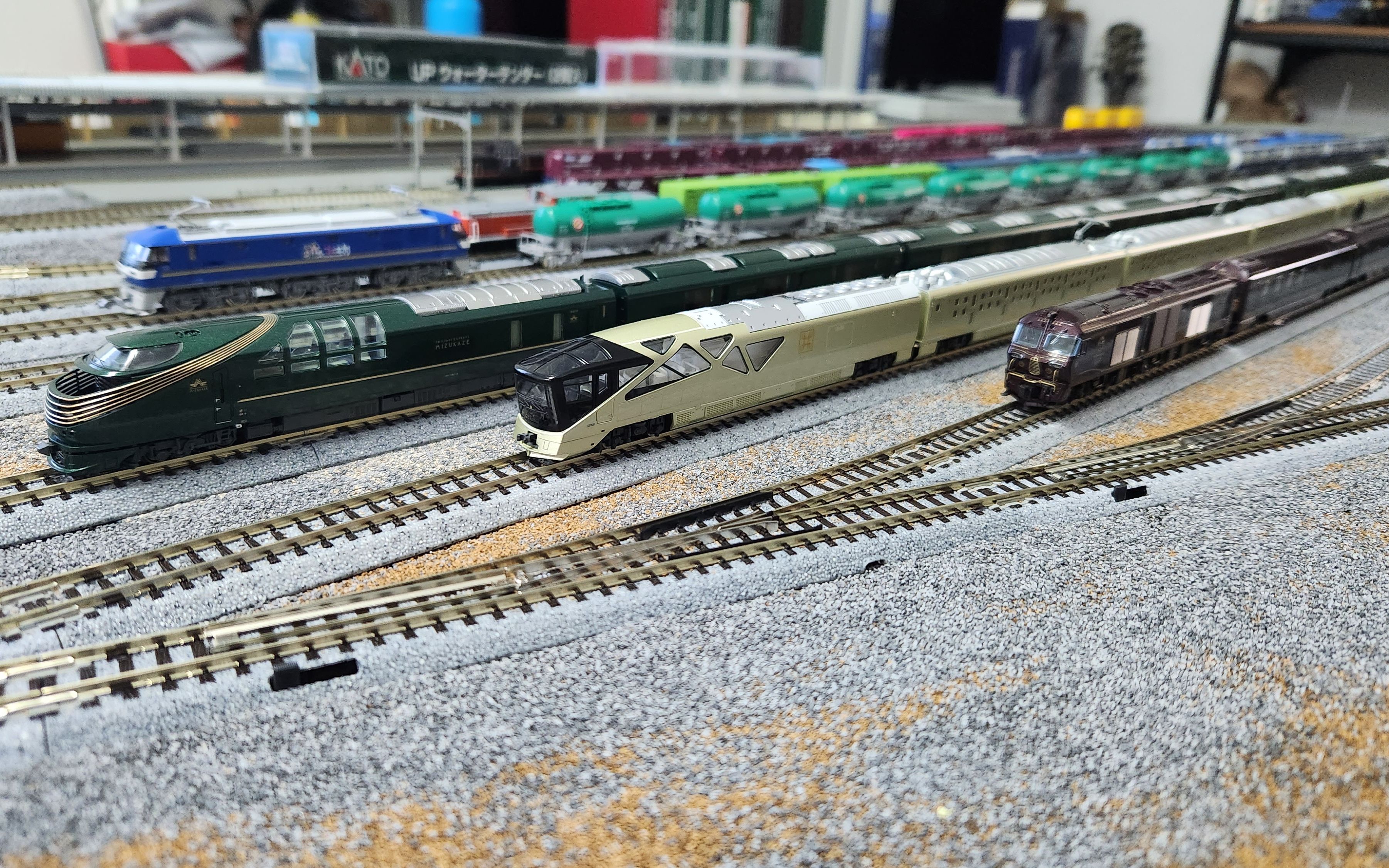 铁道模型:e001系 四季岛