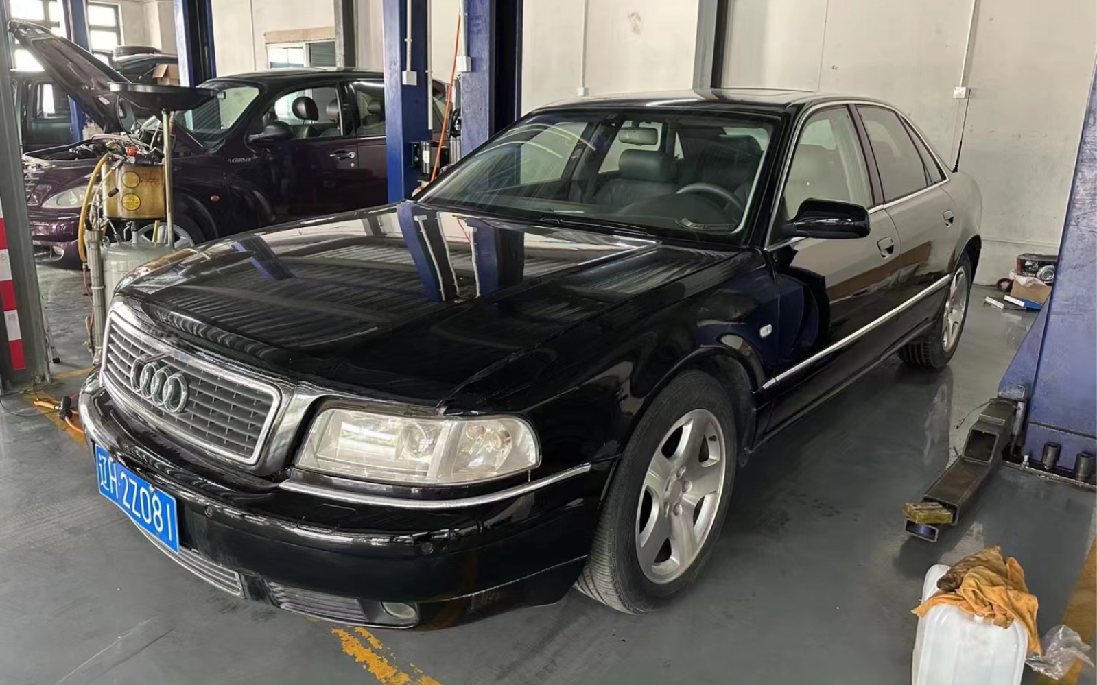 奥迪a8 2001款(d2)v6发动机2.8l排量