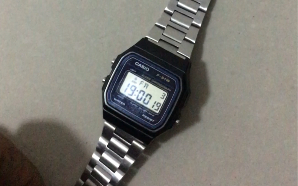 老衲的casiof91手表与众不同的改款修打印机的手就没干净过这表清晰耐